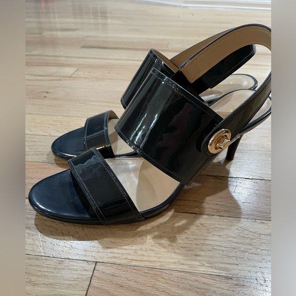 Coach Navy Heels With Sling Back Design NWOB - Picture 1 of 6